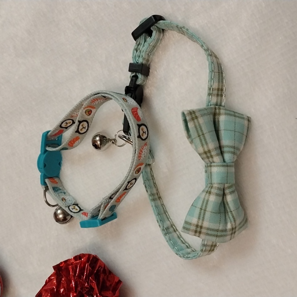 LOT OF CAT TOYS AND MISC items - Picture 7 of 8